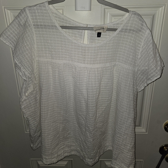 Universal Thread Tops - Universal Thread EUC 100% Cotton top